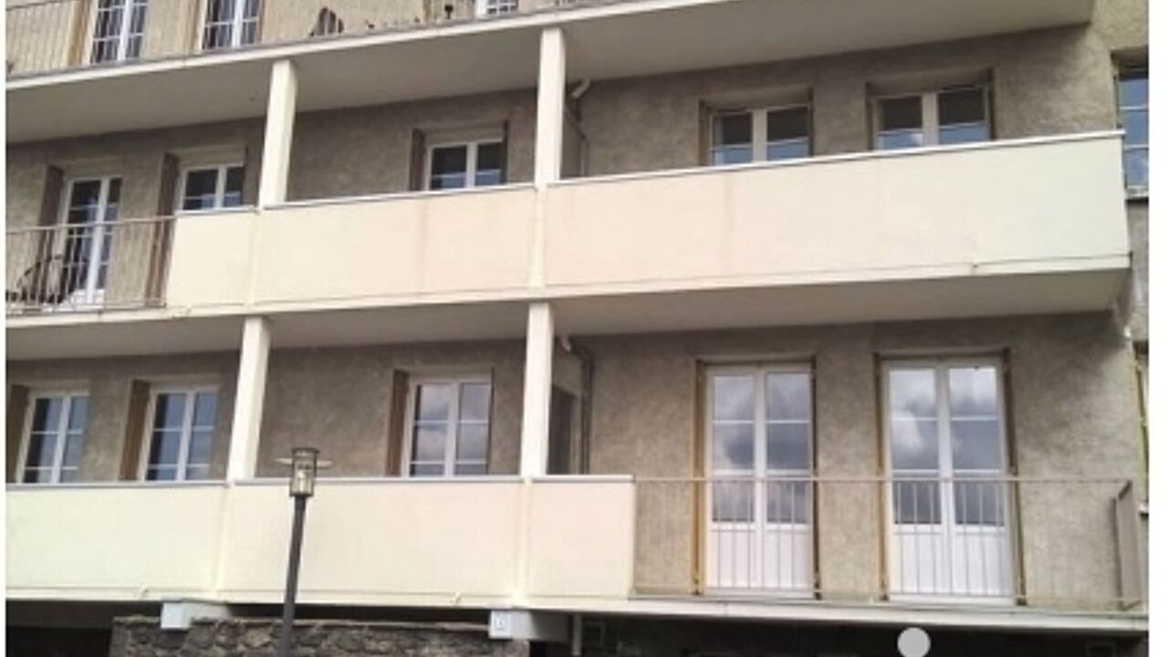 appartement 3 pièces 65 m2 à vendre à Saint-Flour (15100)