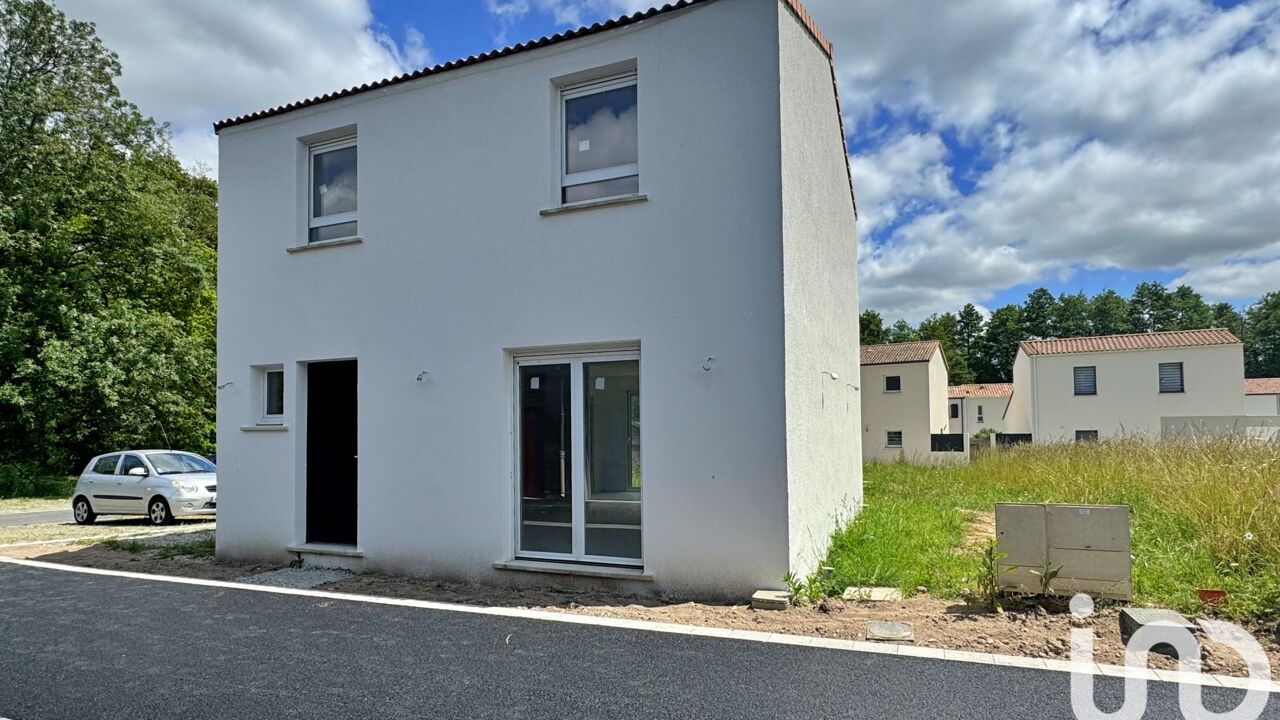 maison 5 pièces 90 m2 à vendre à Montaigu-Vendée (85600)