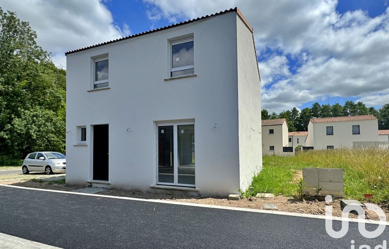 maison 5 pièces 90 m2 à vendre à Montaigu-Vendée (85600)