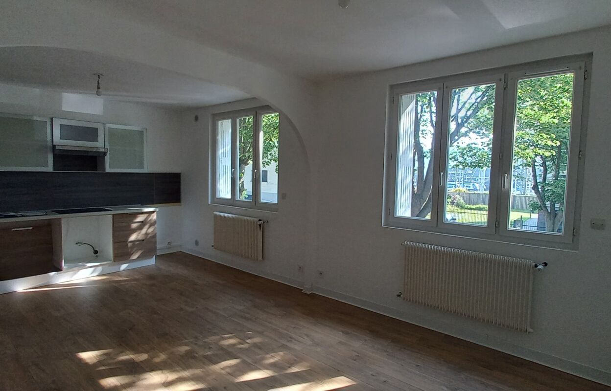 immeuble  pièces 272 m2 à vendre à Sotteville-Lès-Rouen (76300)