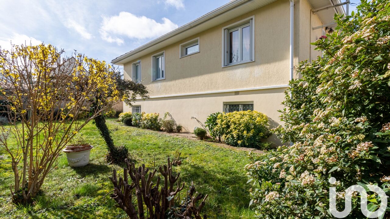 maison 6 pièces 170 m2 à vendre à Les Clayes-sous-Bois (78340)