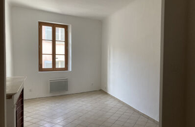 location appartement 435 € CC /mois à proximité de Carqueiranne (83320)