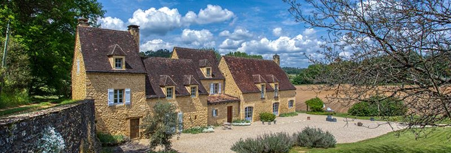 Maison 9 Pièces 327 m² à vendre à Sainte-Mondane (24370)