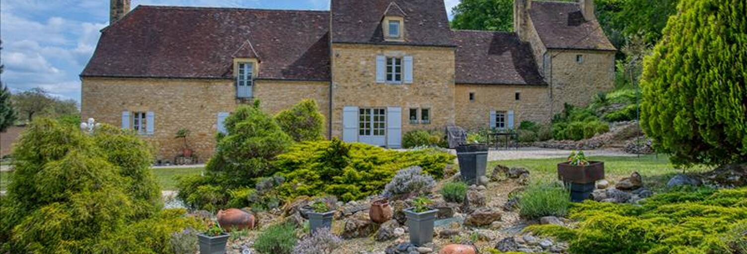 Maison 9 Pièces 327 m² à vendre à Sainte-Mondane (24370)