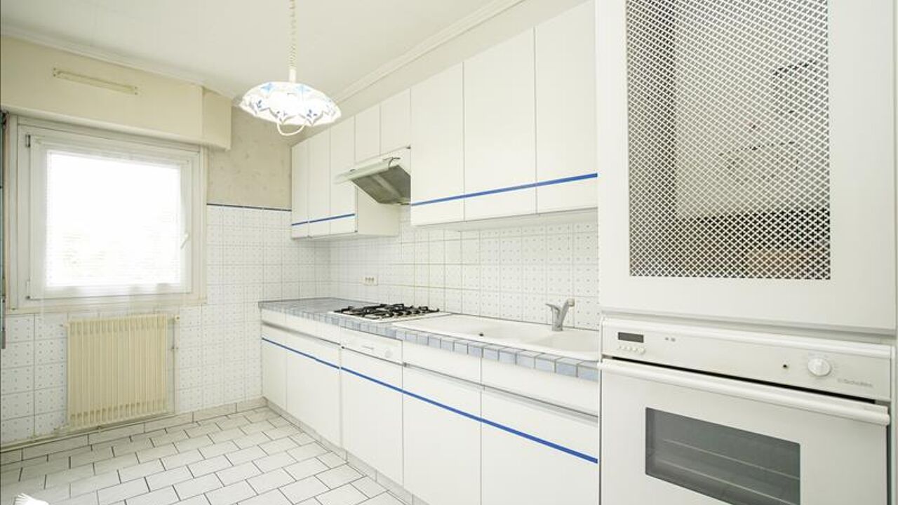 appartement 5 pièces 102 m2 à vendre à Saint-Pierre-des-Corps (37700)