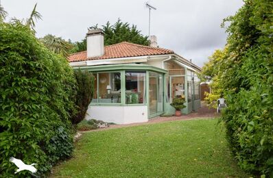 vente maison 821 600 € à proximité de Salles-sur-Mer (17220)