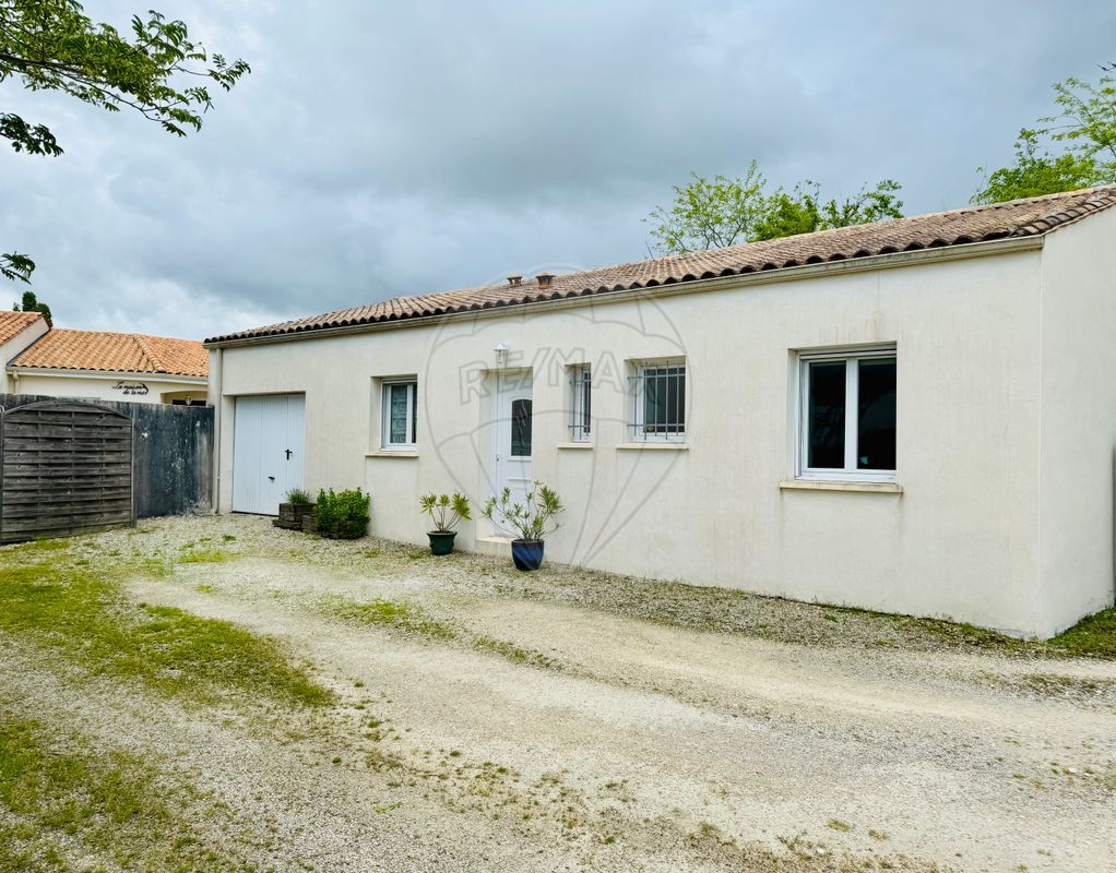 Villa / Maison 4 pièces  à vendre Étaules 17750