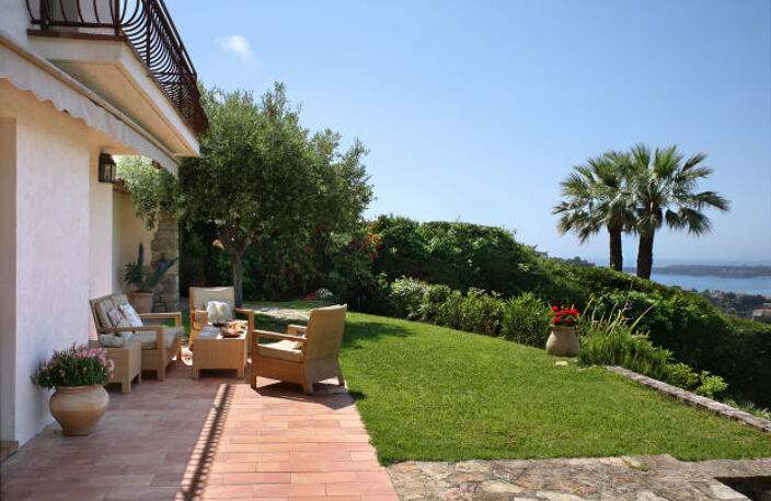 CANNES SUPER CANNES VILLA T6 200M2 VUE MER PANORAMIQUE PISCI — photo 3