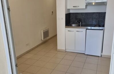 location appartement 540 € CC /mois à proximité de Marseille 3 (13003)