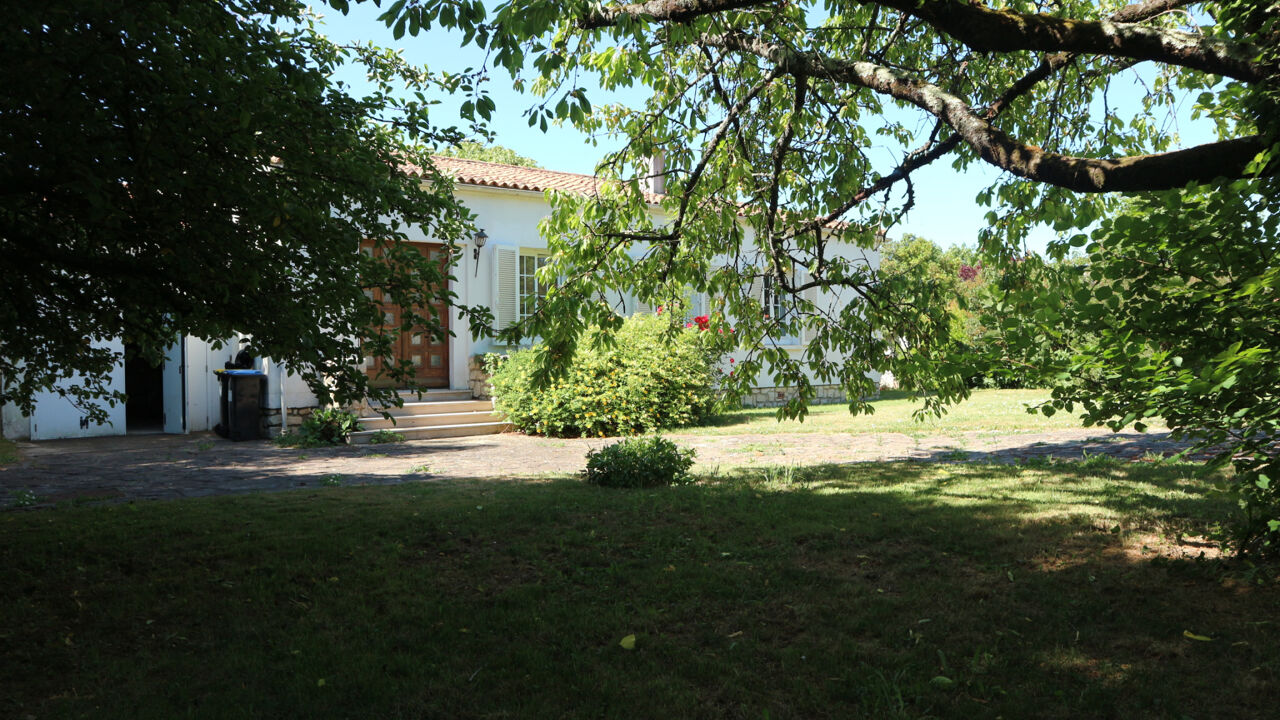 maison 5 pièces 130 m2 à vendre à Saint-Rogatien (17220)