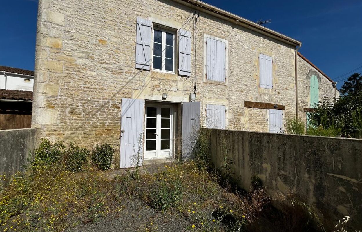 maison 2 pièces 32 m2 à vendre à Surgères (17700)