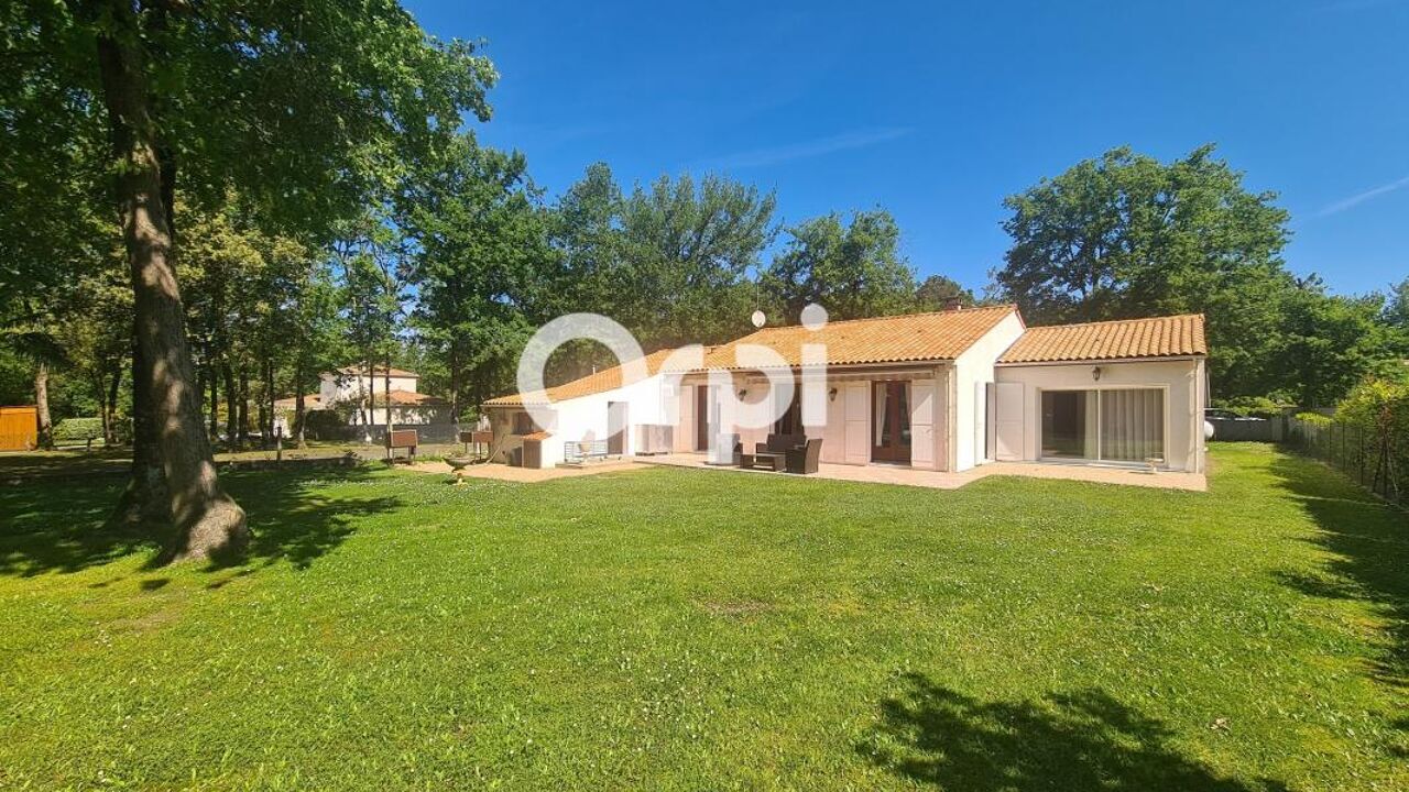 maison 4 pièces 140 m2 à vendre à Breuillet (17920)