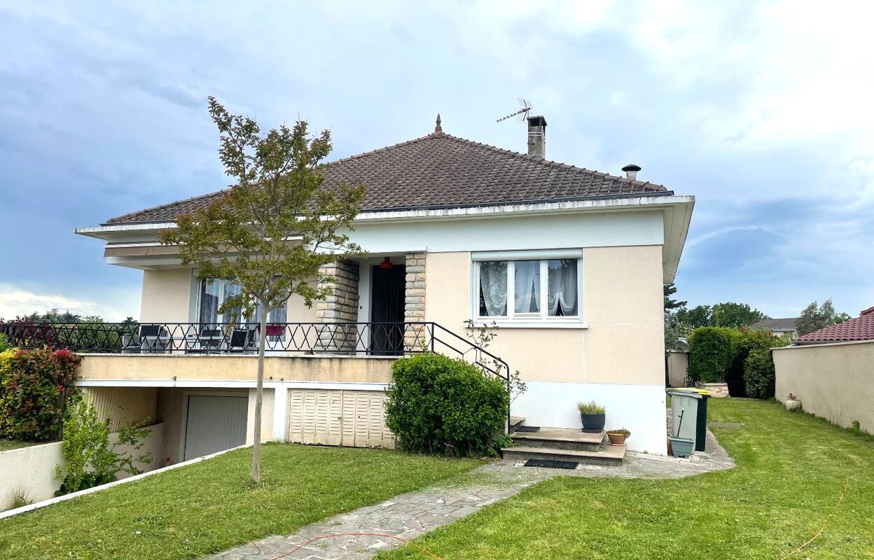 maison 4 pièces 113 m2 à vendre à Décines-Charpieu (69150)