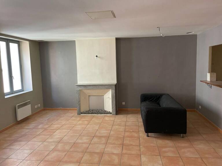 A VENDRE OLLIOULES 83190 CENTRE VILLE APPARTEMENT 3 PIECES EXCLUSIVITE — photo 1