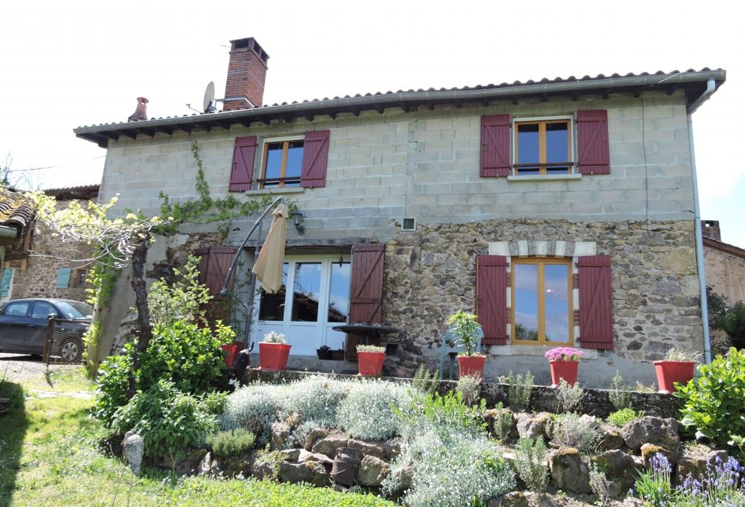 Maison en pierre, au grand calme avec granges, jardin attenan... — photo 1