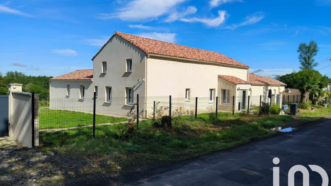 maison 6 pièces 314 m2 à vendre à Sainte-Hermine (85210)