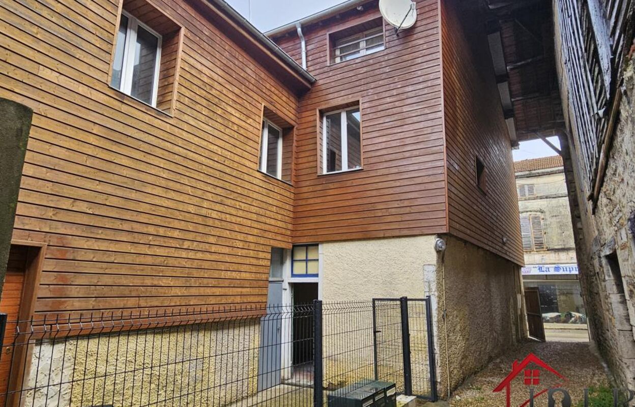 immeuble  pièces 157 m2 à vendre à Wassy (52130)