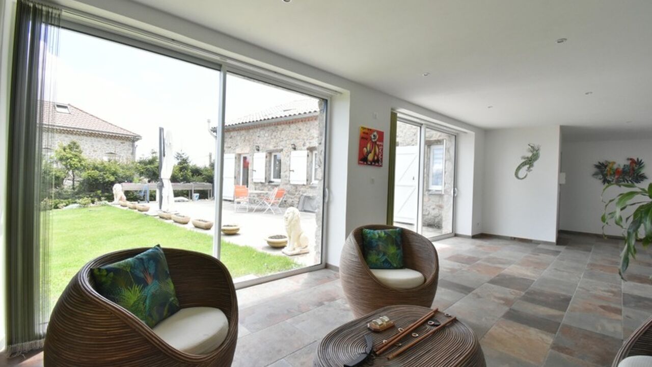 maison 6 pièces 172 m2 à vendre à Saint-Agrève (07320)