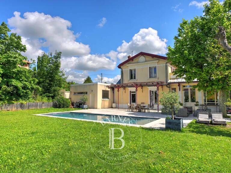 Rillieux-La-Pape  Crépieux - Maison de 198,14 m² - Terrain de 806 m² - 5 chambres - Piscine — photo 1