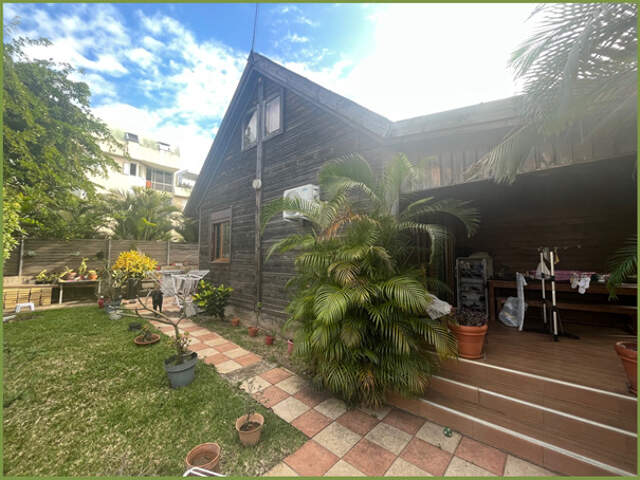 MAISON A VENDRE ST-DENIS, ILE DE LA REUNION — photo du bien