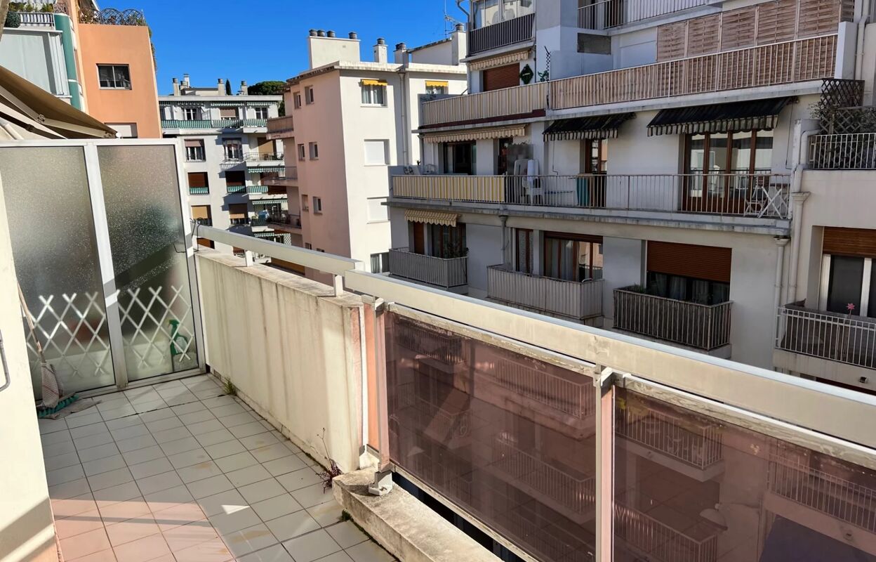 appartement 3 pièces 62 m2 à vendre à Nice (06100)