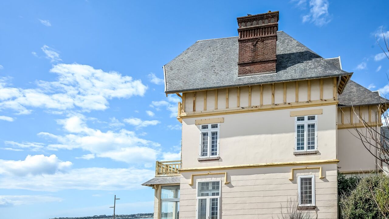 maison 13 pièces 350 m2 à vendre à Saint-Pair-sur-Mer (50380)