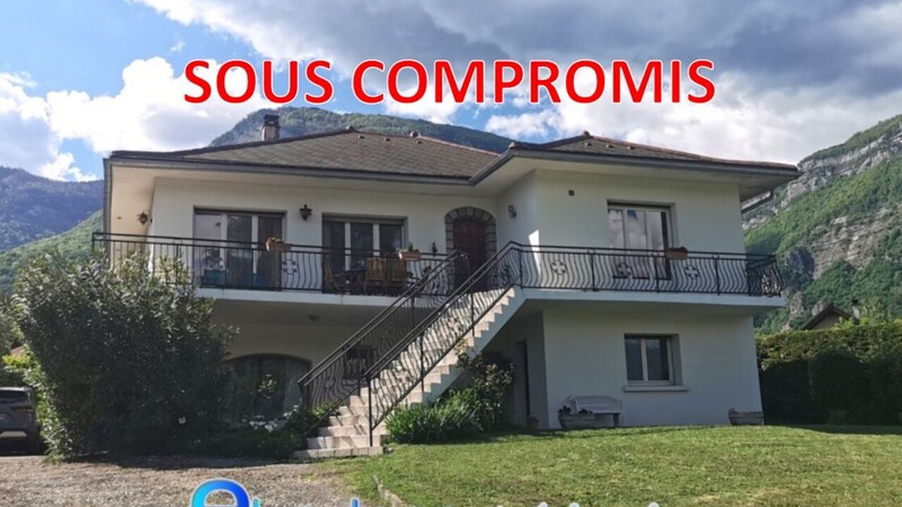 maison 6 pièces 245 m2 à vendre à Bernin (38190)