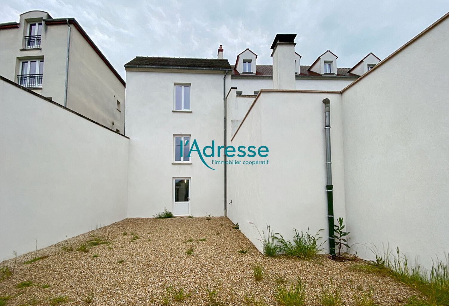 Local Activités Bureaux ou médical Coeur de Meulan en yvelines — photo 1