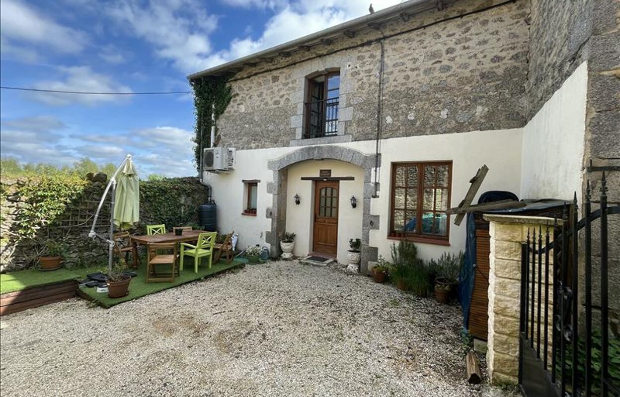 maison 4 pièces 150 m2 à vendre à Piégut-Pluviers (24360)