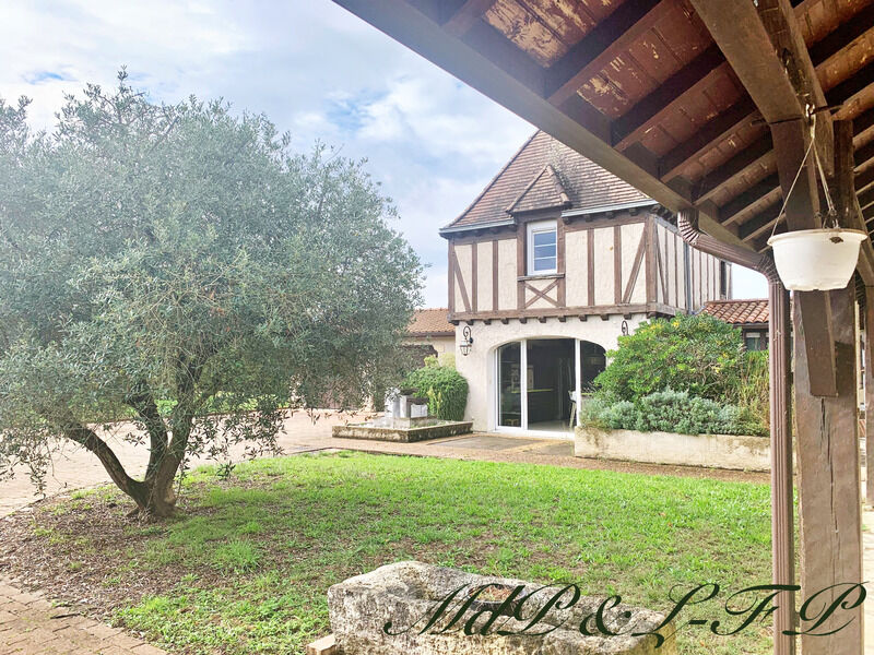 Villa / Maison 8 pièces  à vendre Montpon-Ménestérol 24700