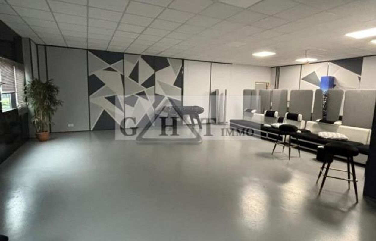 bureau  pièces 145 m2 à louer à Créteil (94000)