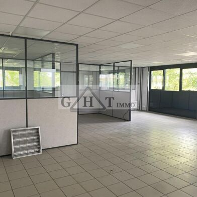 Bureau 120 m²