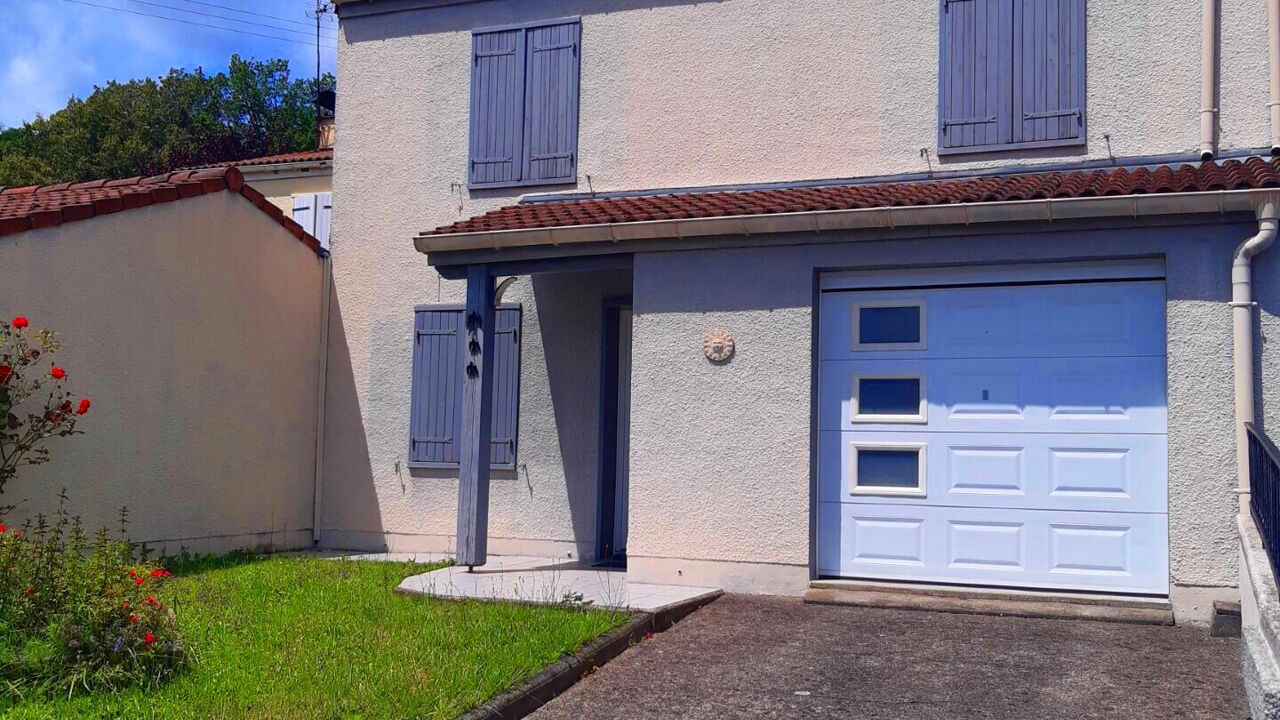 maison 4 pièces 92 m2 à vendre à Arpajon-sur-Cère (15130)