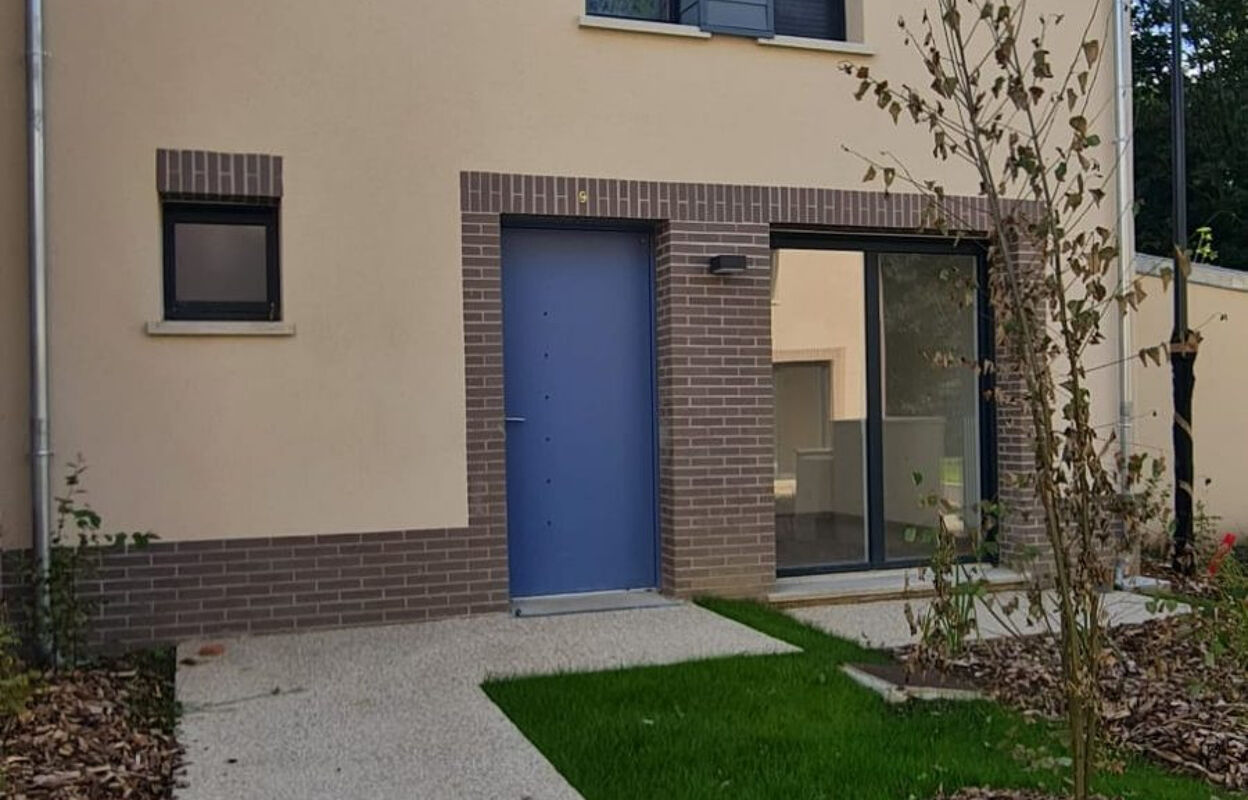 maison 4 pièces 82 m2 à vendre à La Queue-en-Brie (94510)