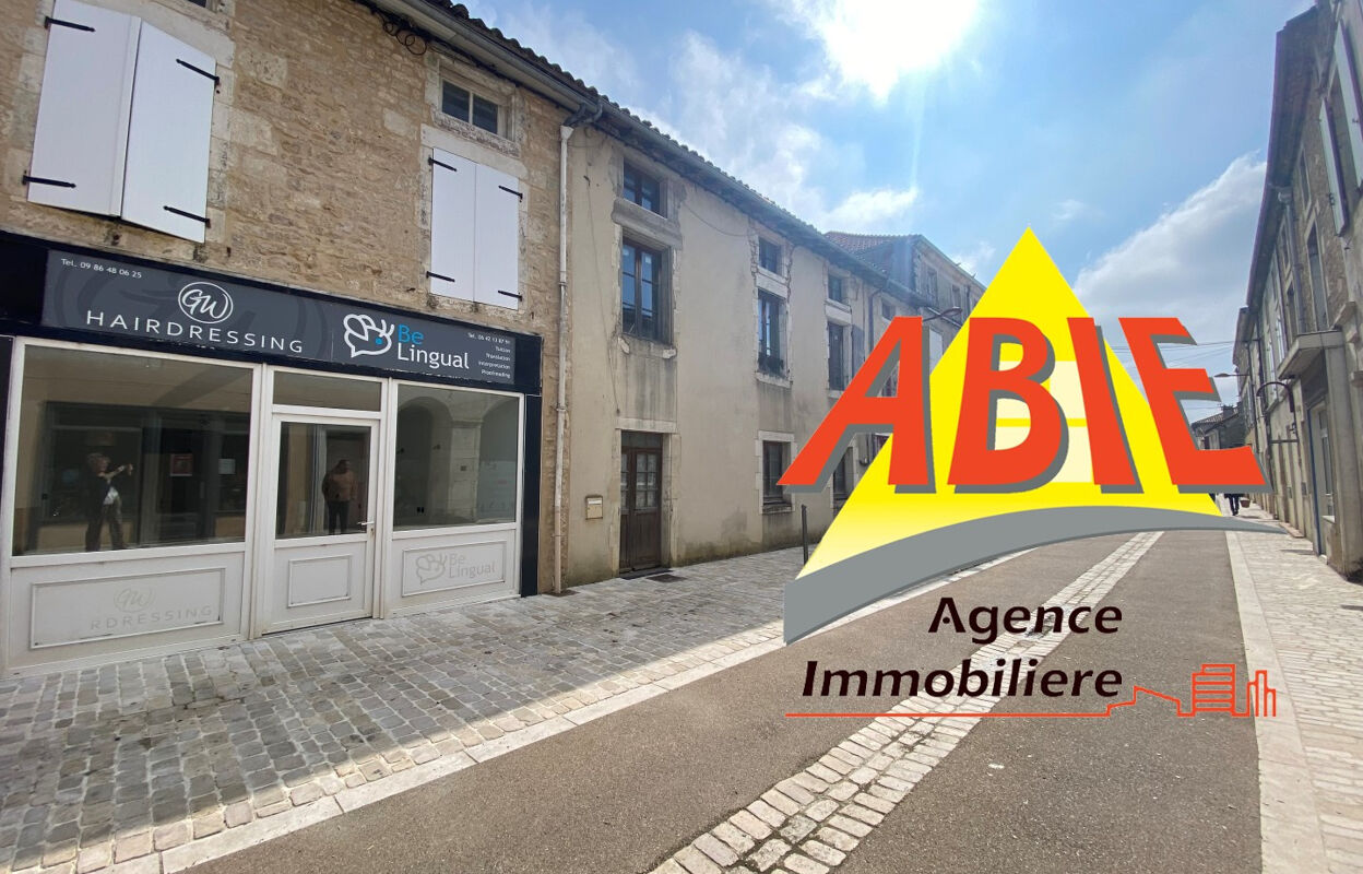 appartement 4 pièces 127 m2 à vendre à Sauzé-Vaussais (79190)