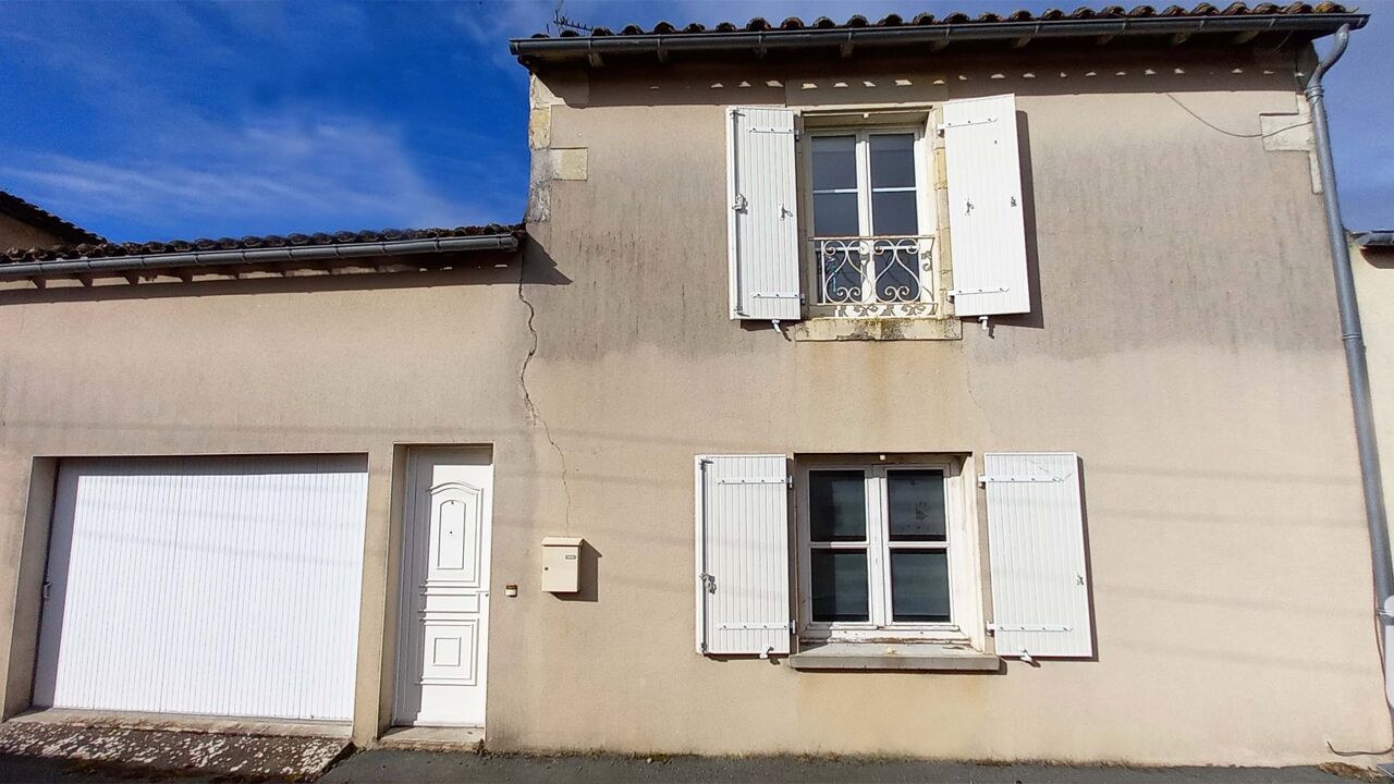 maison 4 pièces 95 m2 à vendre à Prissé-la-Charrière (79360)