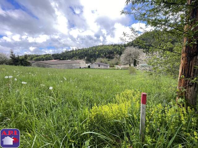 Terrain 799 m² à Roquefeuil — photo du bien
