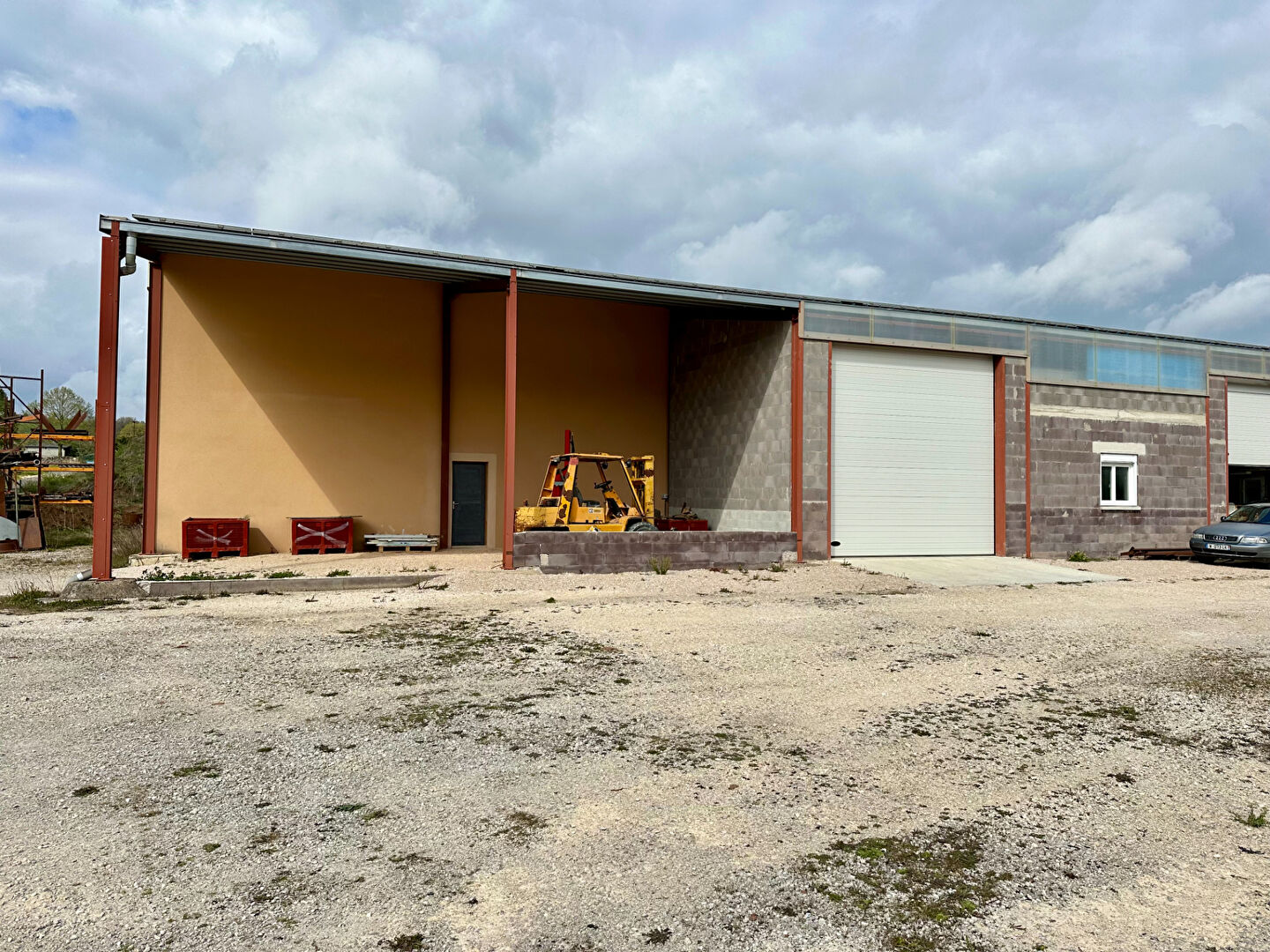 Local d'activit&eacute;s  à vendre Saint-Saturnin-de-Lenne 12560