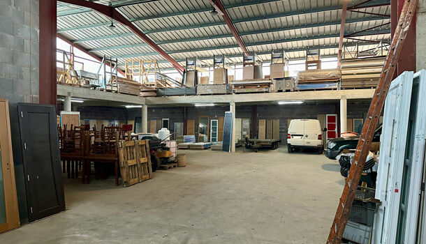 Local d'activit&eacute;s  à vendre Saint-Saturnin-de-Lenne 12560