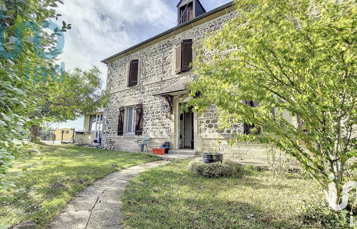 maison 9 pièces 178 m2 à vendre à Saint-Maigner (63330)