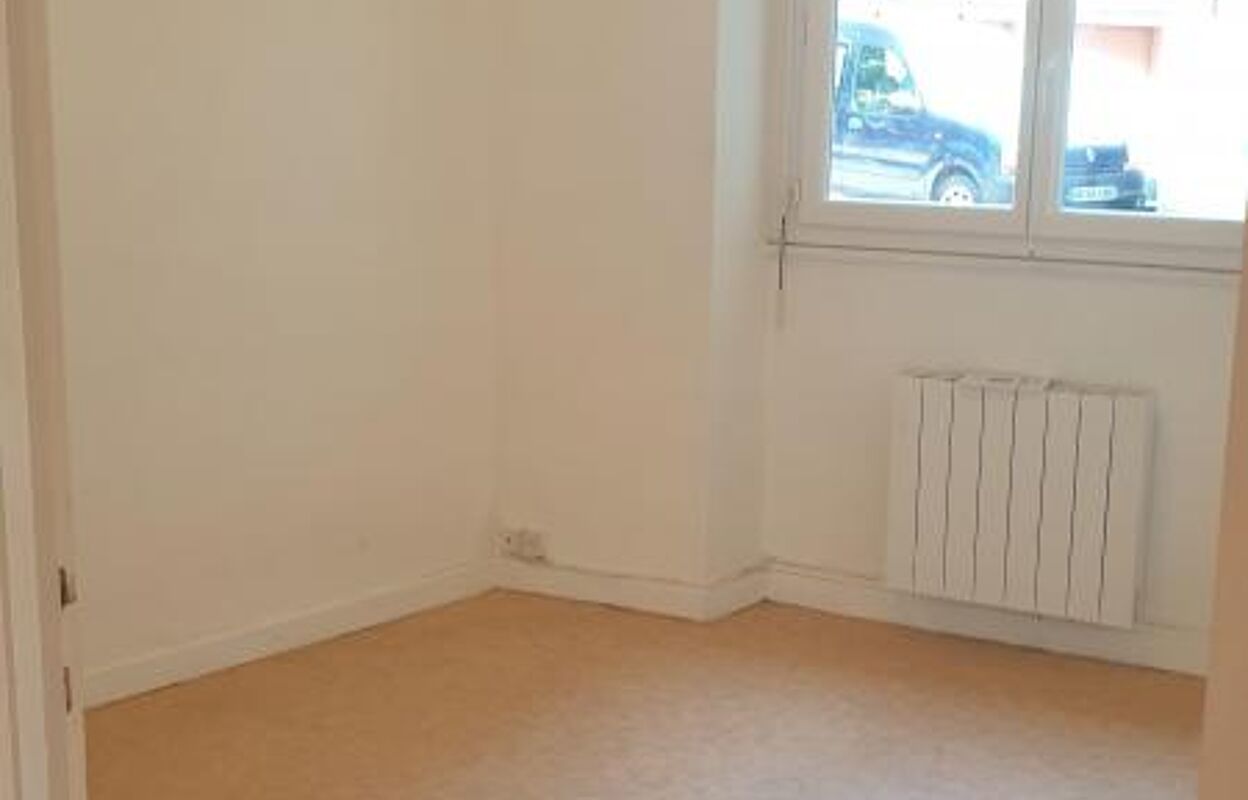 appartement 1 pièces 31 m2 à louer à Marcillac-Vallon (12330)