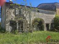 ensemble immobilier comprenant 2 habitations sur un terrain — photo 2