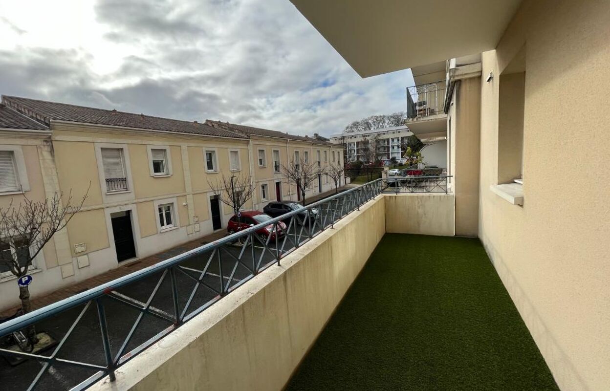 appartement 3 pièces 50 m2 à louer à Bordeaux (33300)