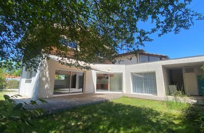vente maison 690 000 € à proximité de Saubrigues (40230)