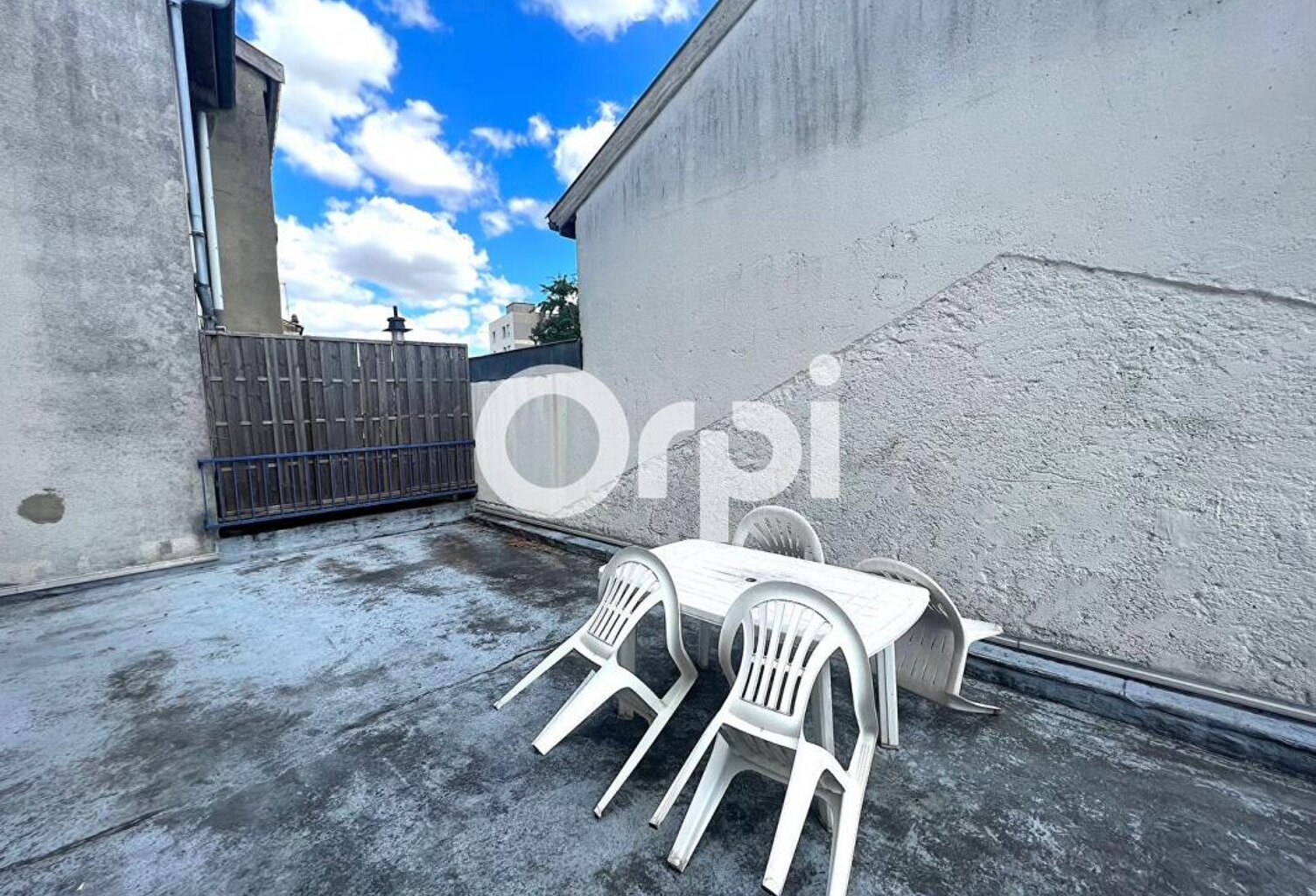 IMMEUBLE À Vendre — photo 1