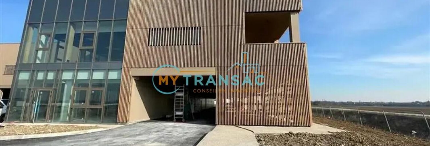 Local industriel  3537 m² à vendre à Tremblay-en-France (93290)