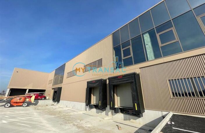 A VENDRE Locaux Neufs à partir de 2 788m² à Tremblay Parc Aérolians — photo 2