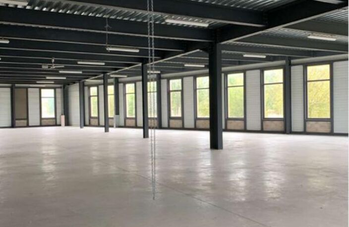 A VENDRE Locaux Neufs à partir de 2 788m² à Tremblay Parc Aérolians — photo 2