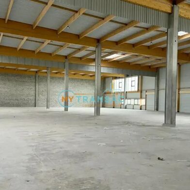 Local industriel  4042600 €