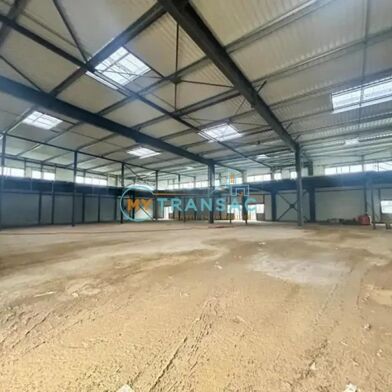 Local industriel  4409 €